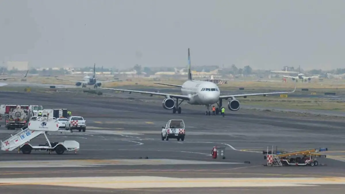 Aviones_Aeropuerto AICM